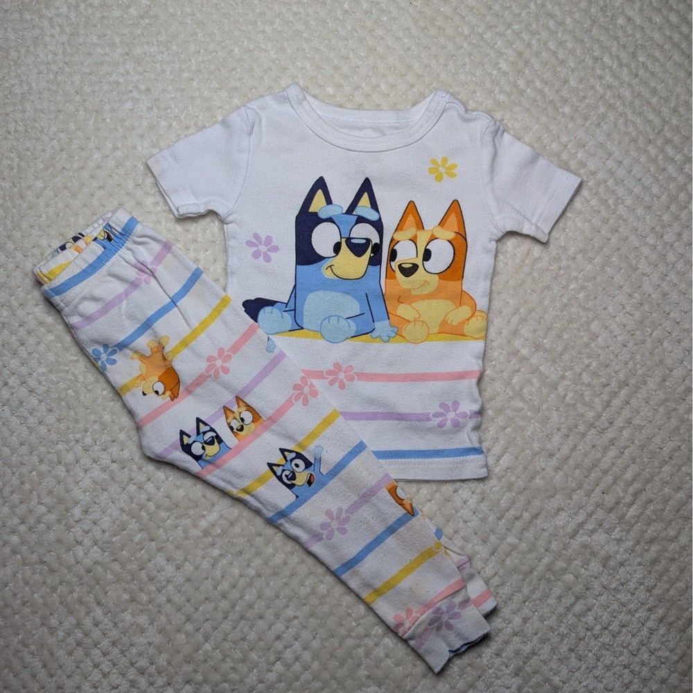 Bluey 2-Piece‎ Pajama Set Short Sleeve Top & Pants Size 3T